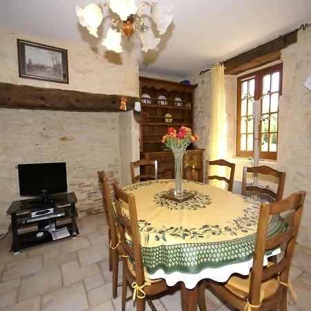 Spacious With Private Pool