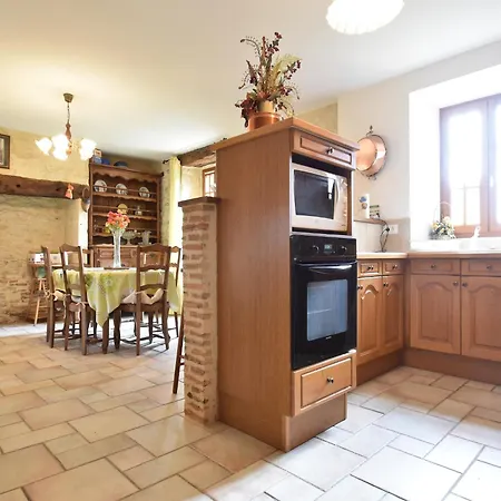 Casa vacanze Spacious With Private Pool