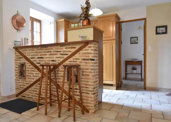 Hébergement de vacances Spacious With Private Pool *