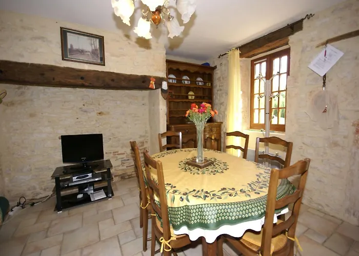 Spacious With Private Pool