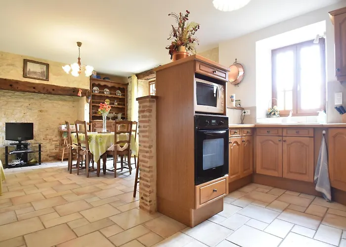 Hébergement de vacances Spacious With Private Pool