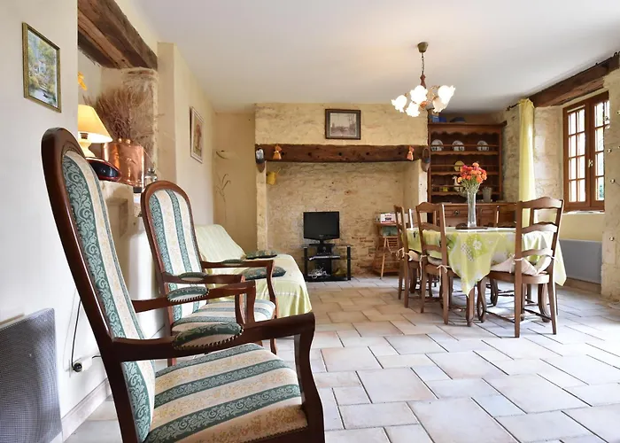 Spacious With Private Pool Hébergement de vacances Peyrilles